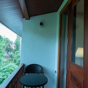 Deluxe King Studio